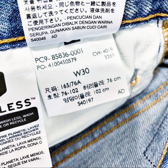 Levi’s Button Fly 501 Super Short Shorts NWT 30 - Picture 10 of 10